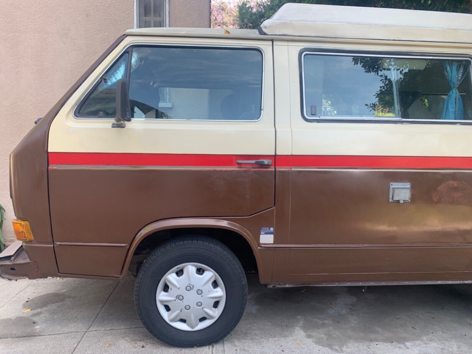 Volkswagen-BusVanagon-1982-13