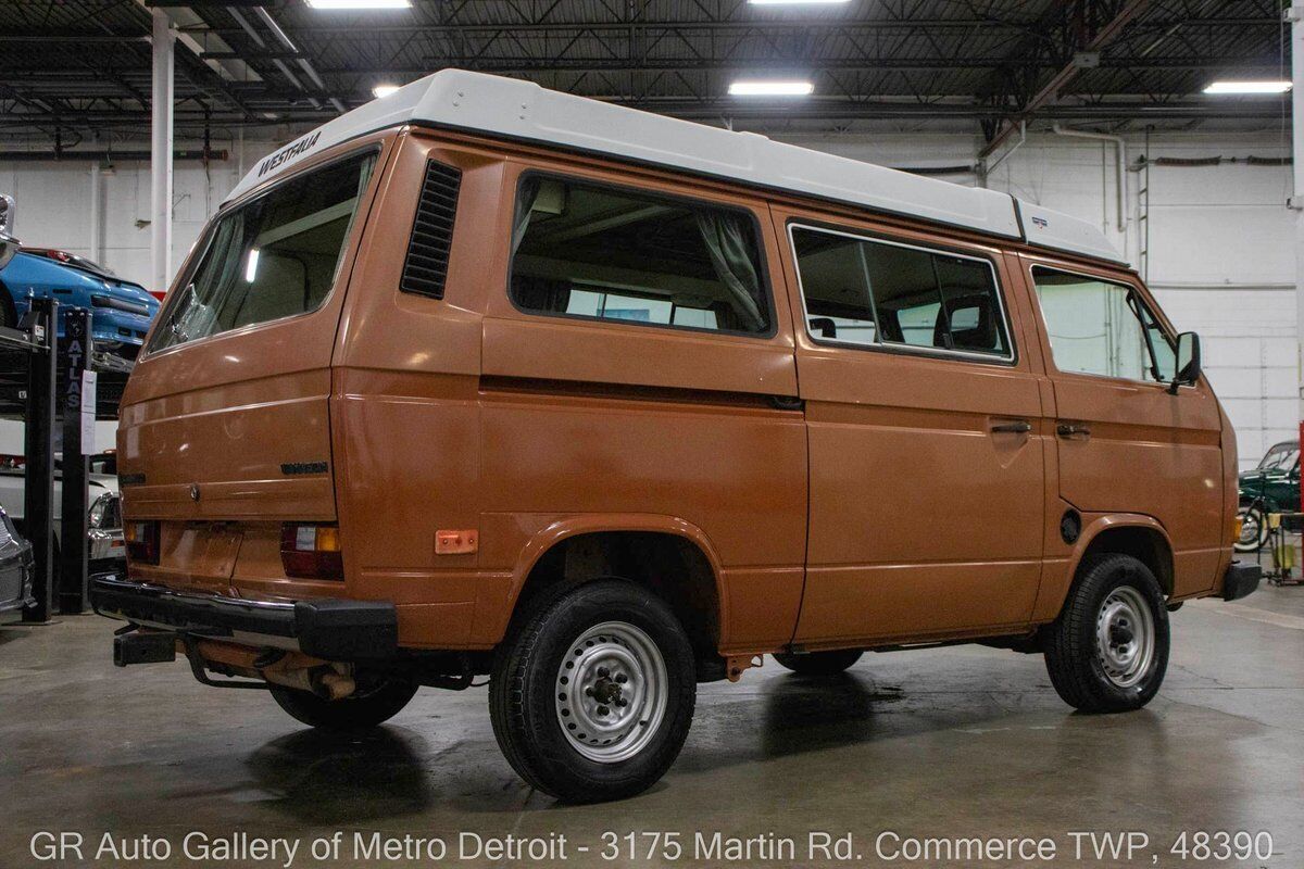 Volkswagen-BusVanagon-1984-6