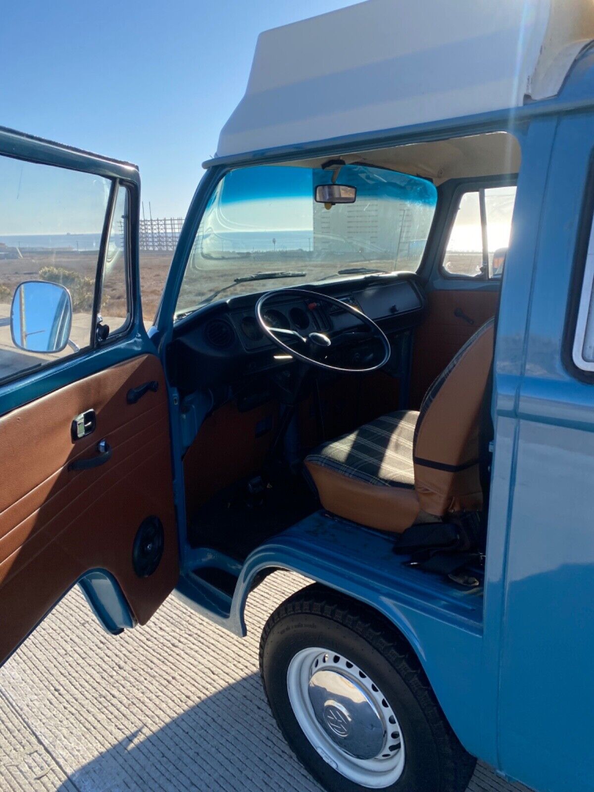 Volkswagen-BusVanagon-Van-1976-35