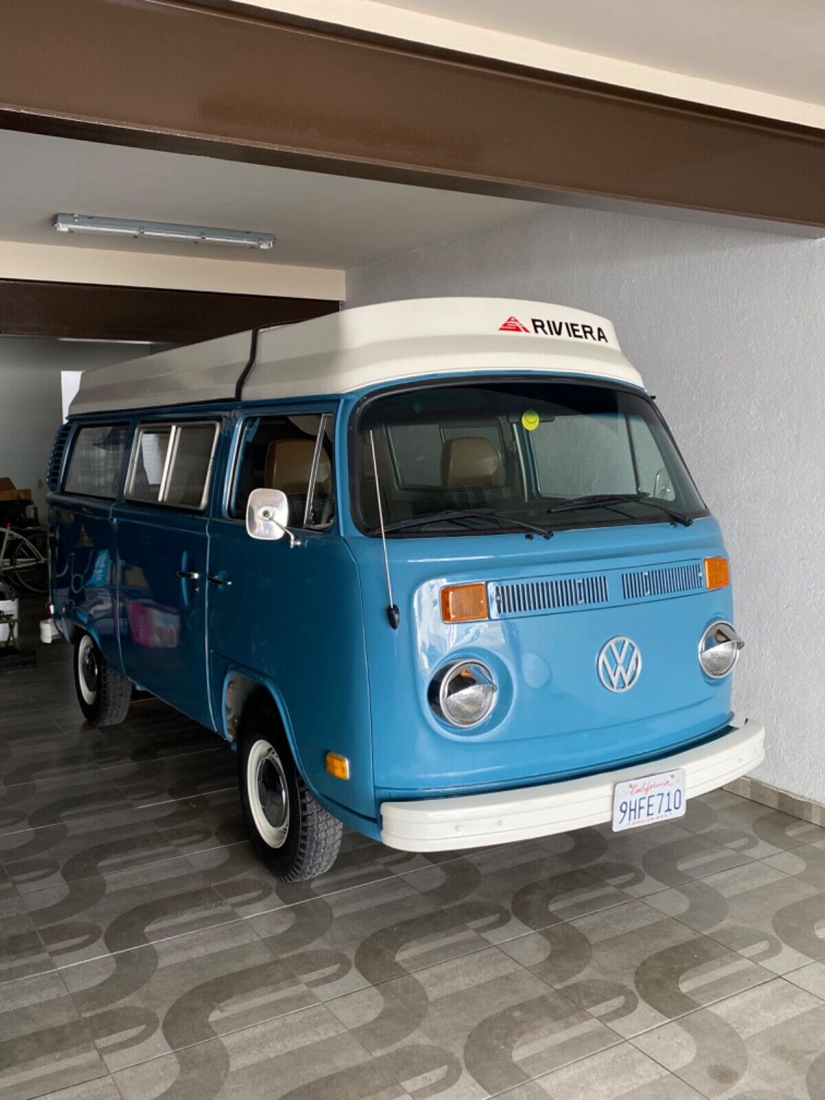 Volkswagen-BusVanagon-Van-1976-38