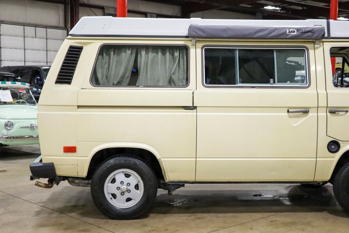 Volkswagen-BusVanagon-Van-1982-8