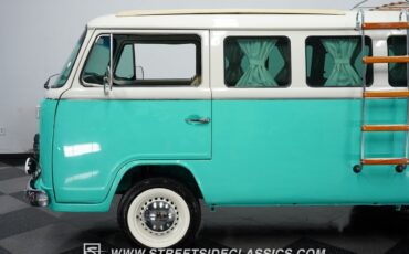 Volkswagen-BusVanagon-Van-1984-21