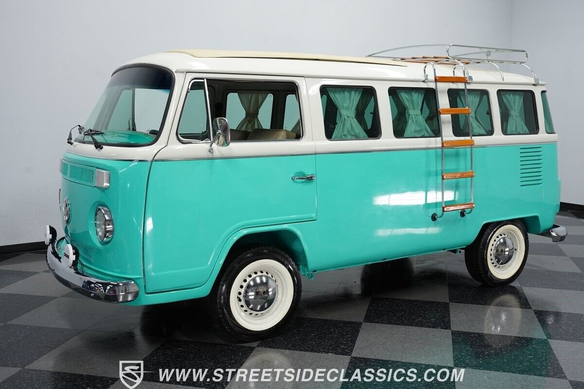 Volkswagen-BusVanagon-Van-1984-5