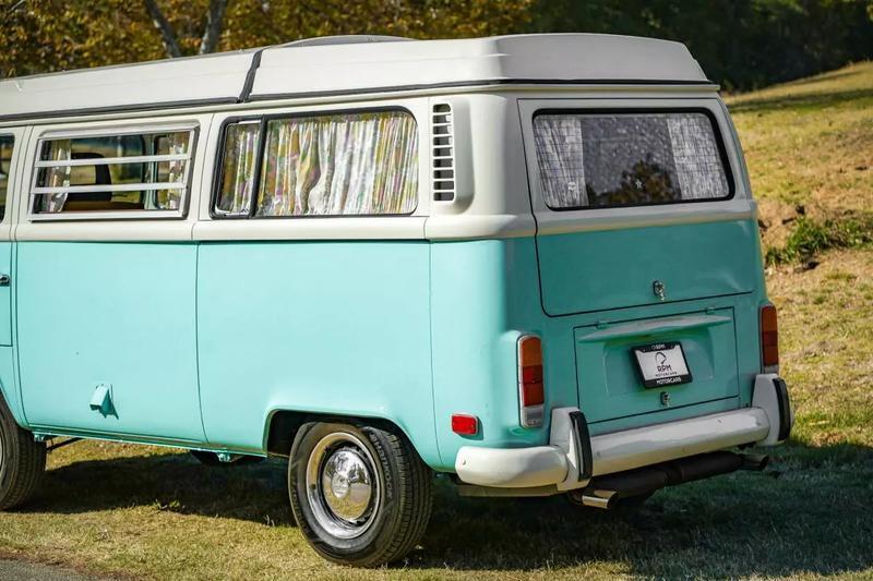 Volkswagen-Camper-1972-11