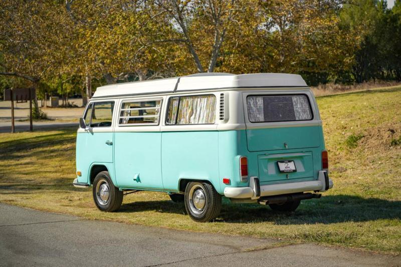 Volkswagen-Camper-1972-8