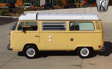 Volkswagen-Camper-1978-10