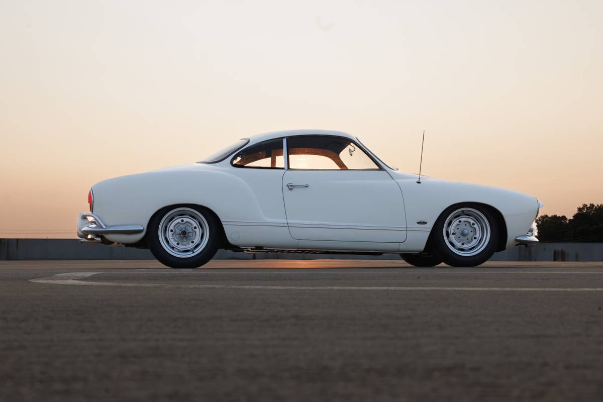 Volkswagen-Karman-ghia-1964-1