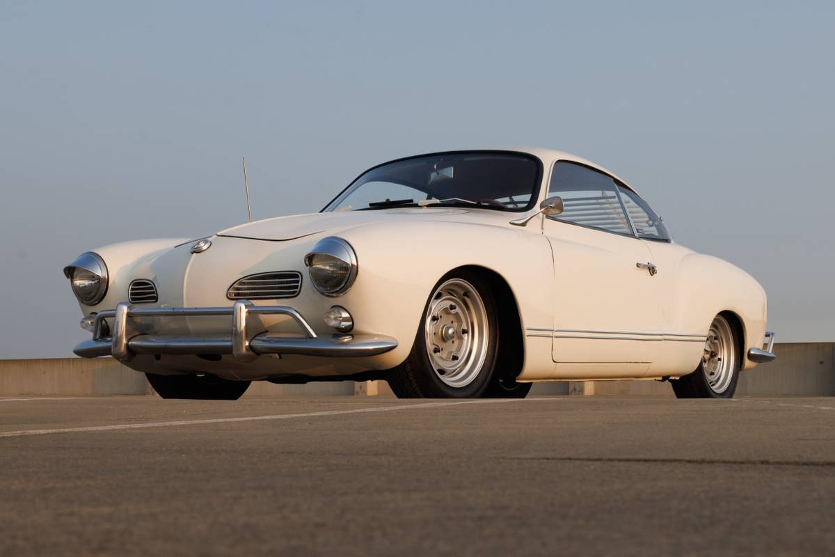 Volkswagen-Karman-ghia-1964-12