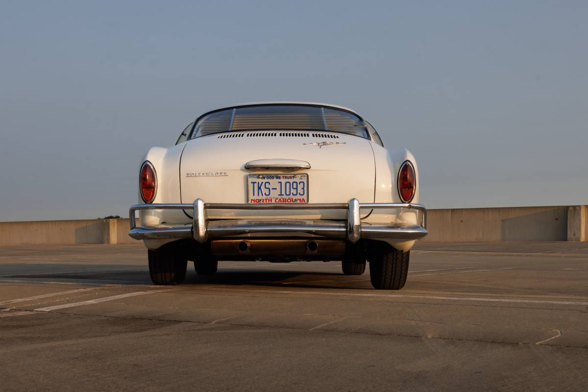 Volkswagen-Karman-ghia-1964-4