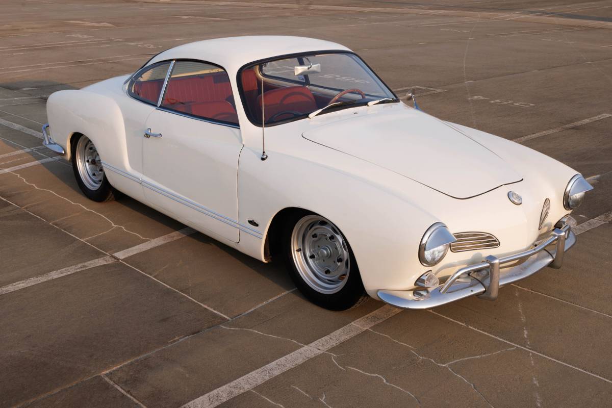 Volkswagen-Karman-ghia-1964