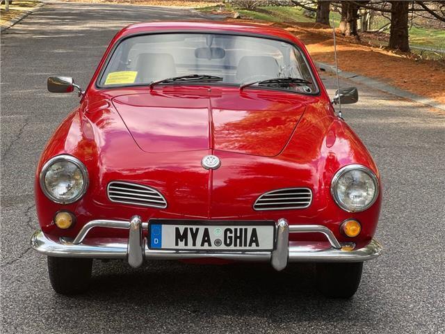 Volkswagen-Karmann-Ghia-1969-1