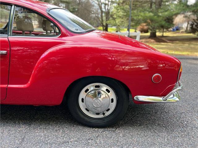 Volkswagen-Karmann-Ghia-1969-4