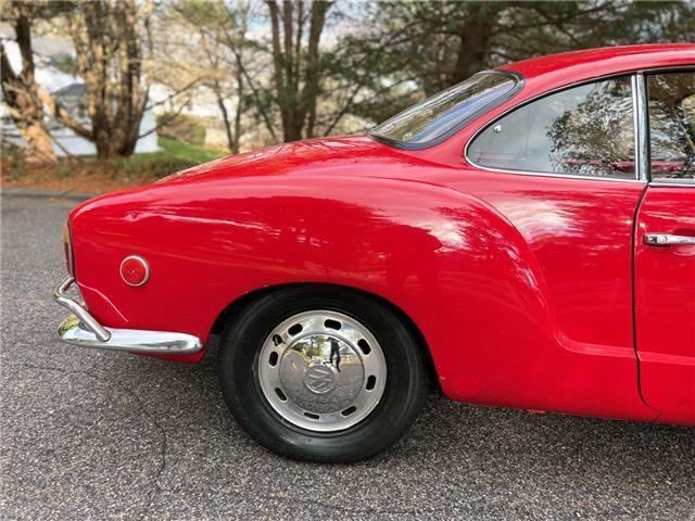 Volkswagen-Karmann-Ghia-1969-8