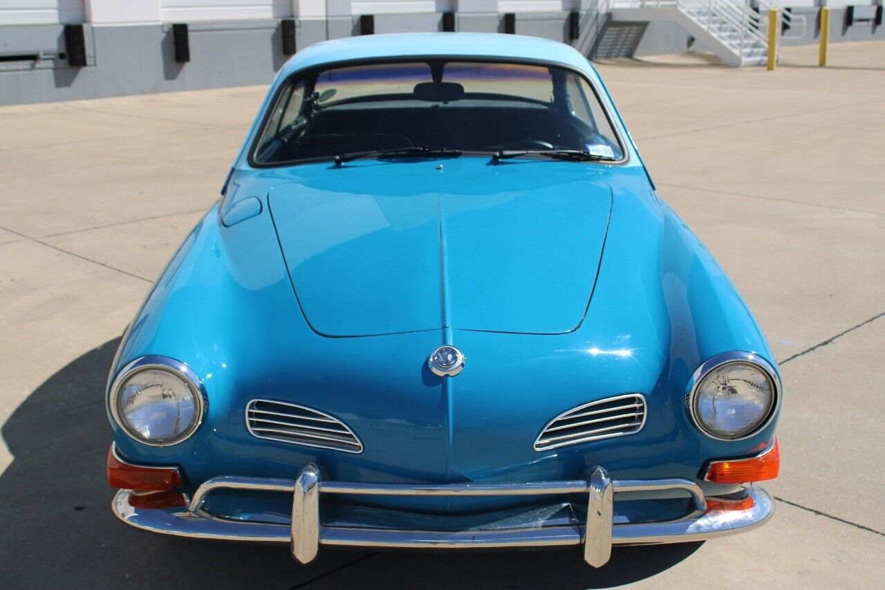 Volkswagen-Karmann-Ghia-1971-10