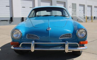 Volkswagen-Karmann-Ghia-1971-11