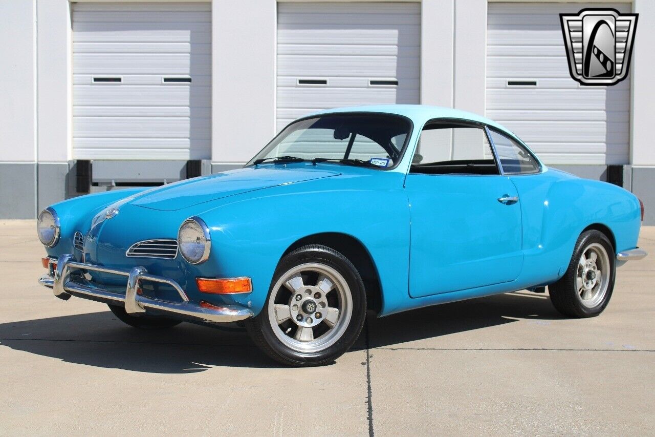 Volkswagen-Karmann-Ghia-1971-2