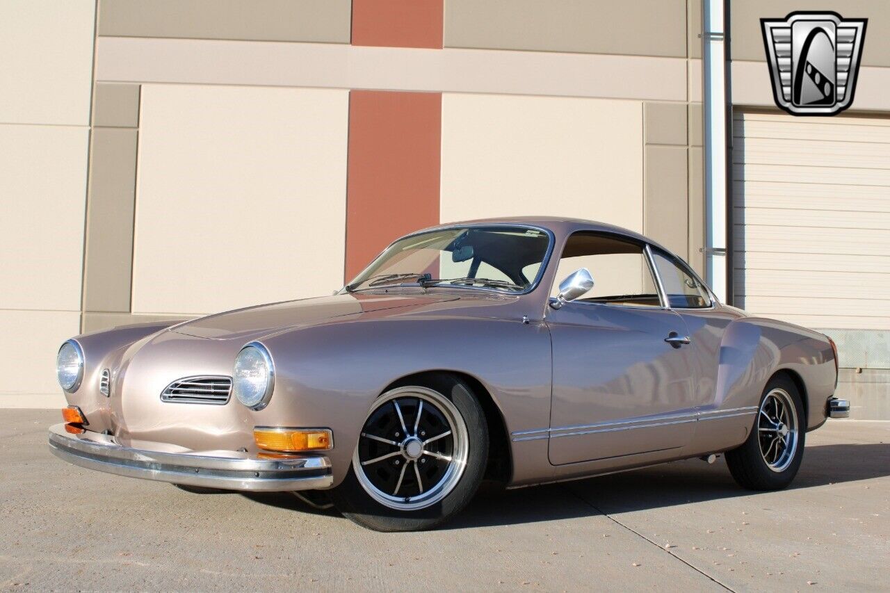 Volkswagen-Karmann-Ghia-1974-2