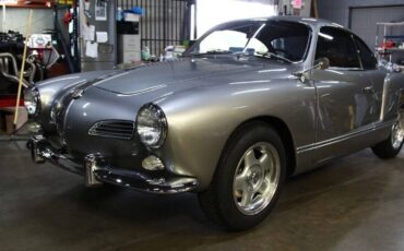 Volkswagen-Karmann-Ghia-Coupe-1965-29