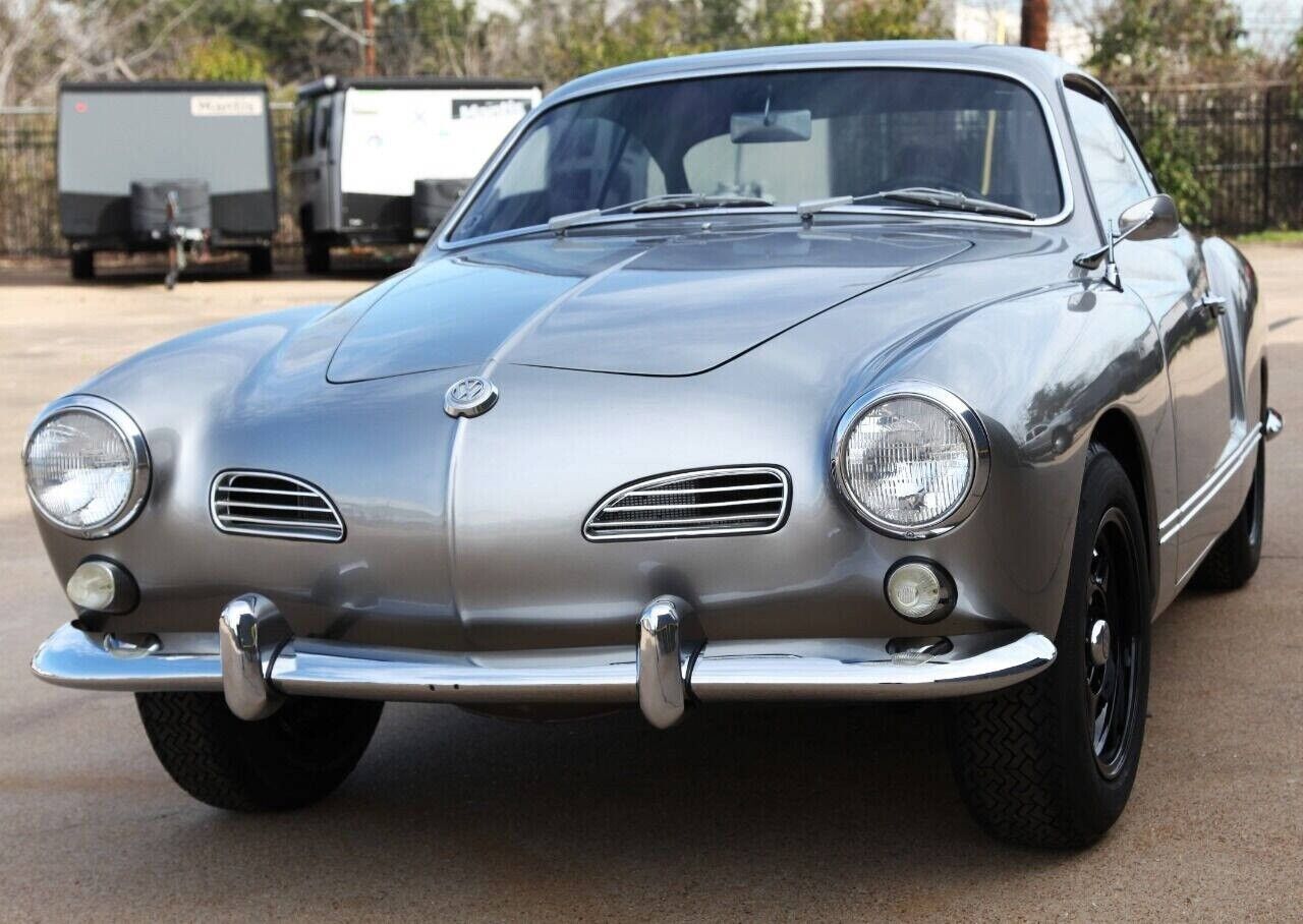 Volkswagen-Karmann-Ghia-Coupe-1965-6