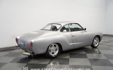 Volkswagen-Karmann-Ghia-Coupe-1966-11