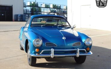 Volkswagen-Karmann-Ghia-Coupe-1969-10