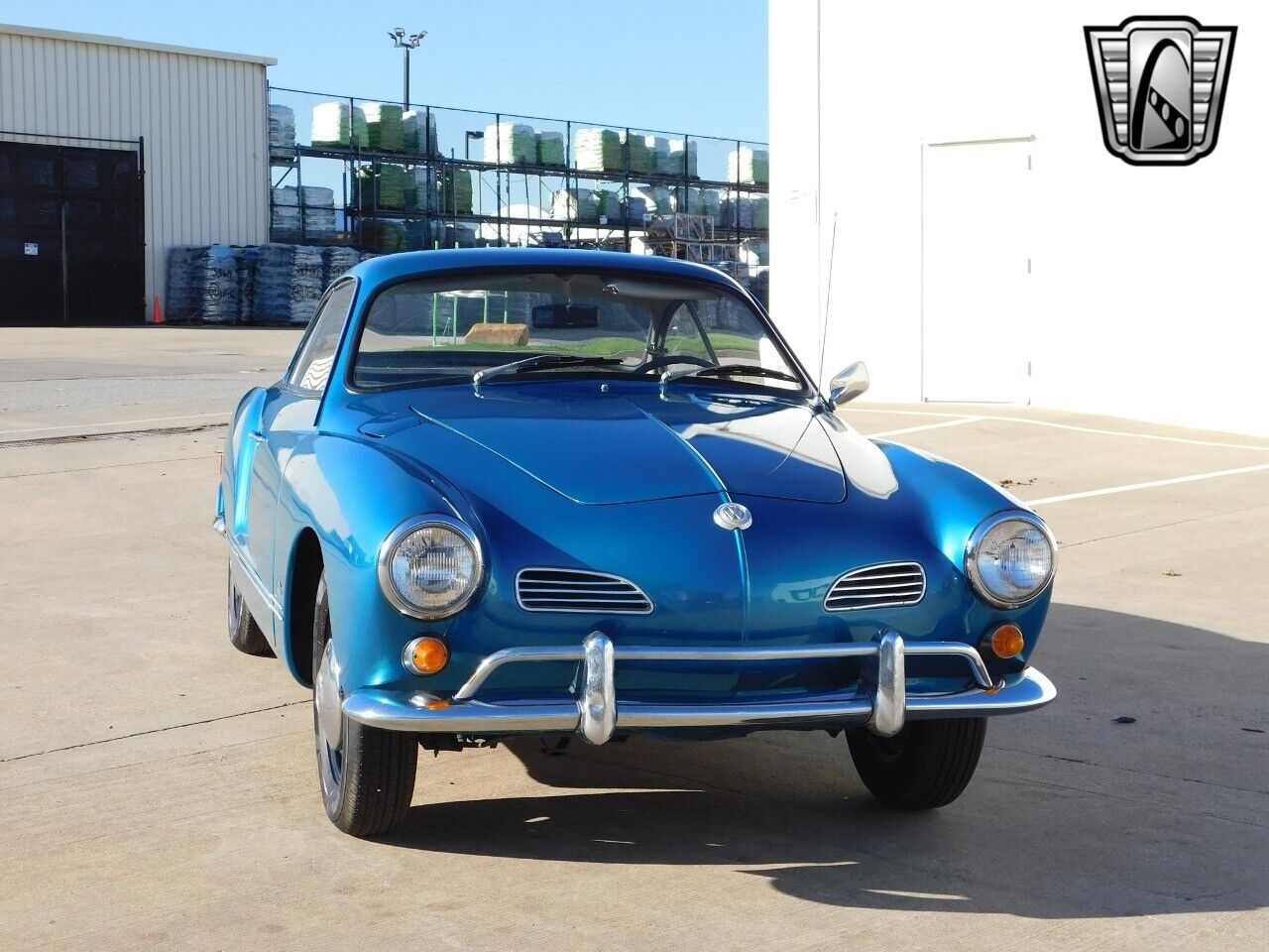 Volkswagen-Karmann-Ghia-Coupe-1969-10