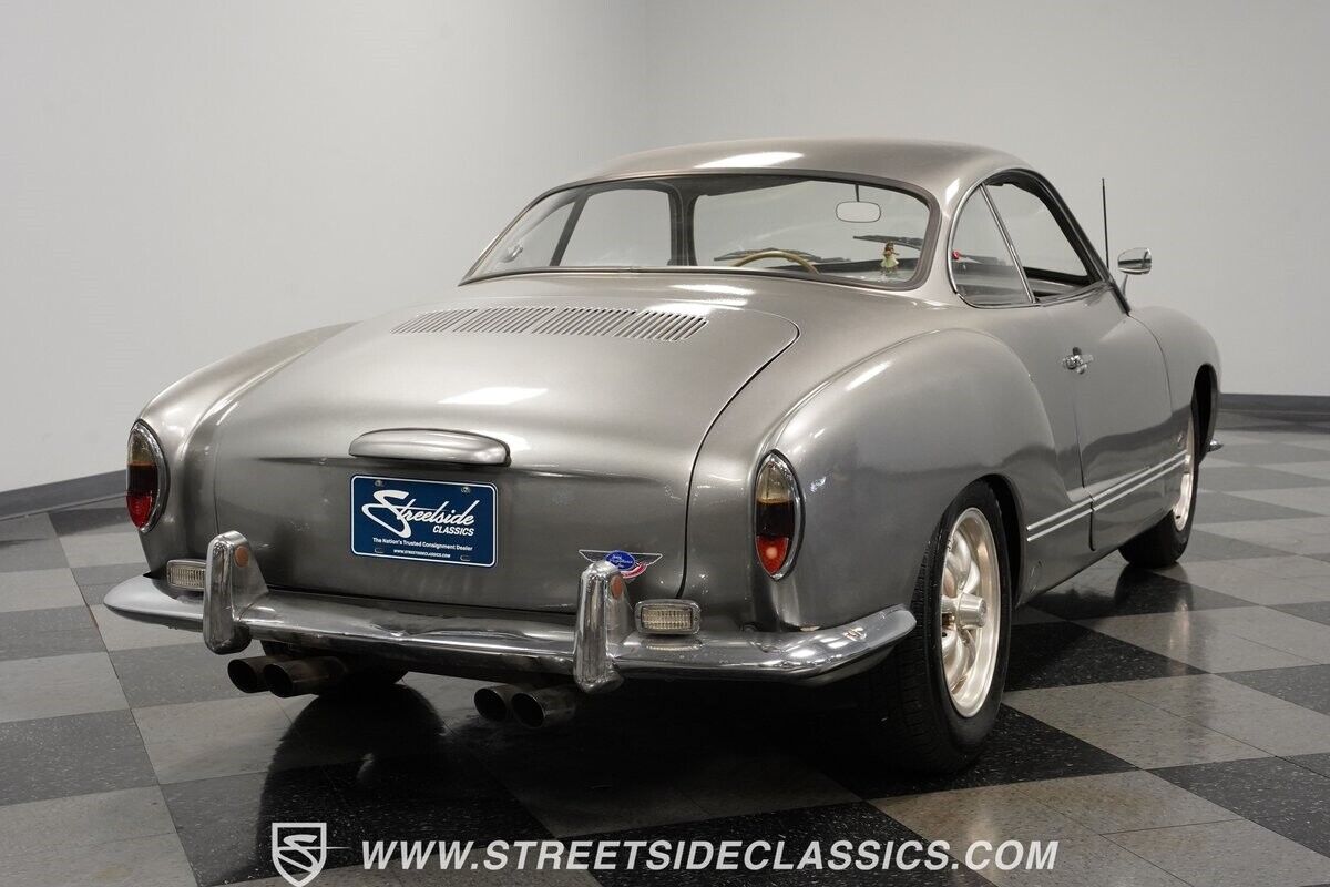 Volkswagen-Karmann-Ghia-Coupe-1969-11