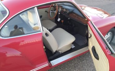 Volkswagen-Karmann-Ghia-Coupe-1969-12