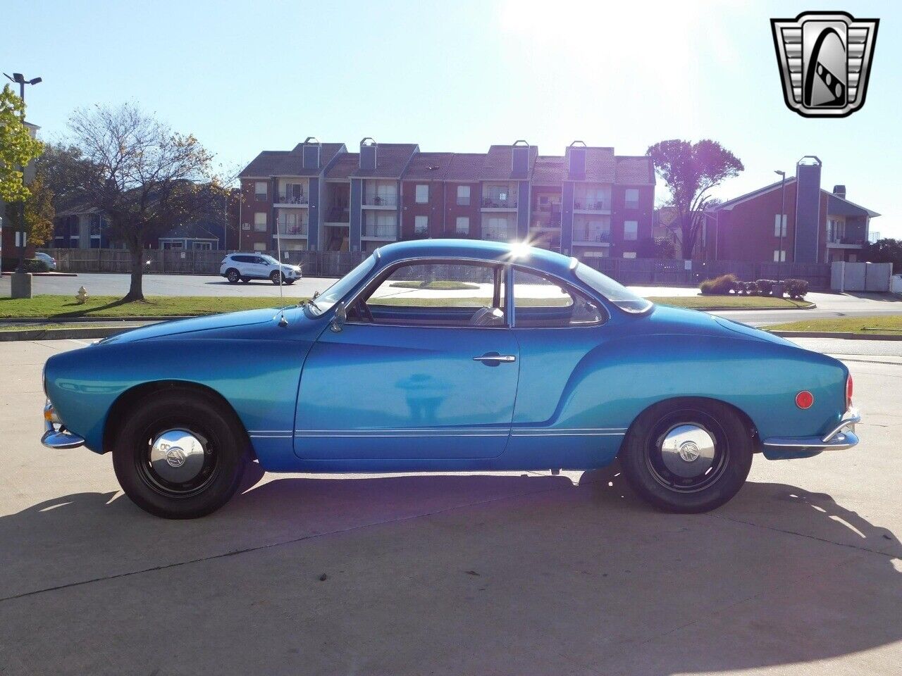 Volkswagen-Karmann-Ghia-Coupe-1969-3