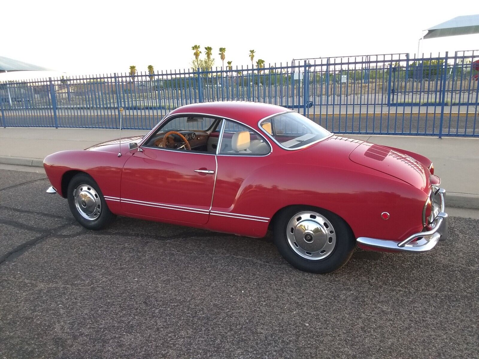 Volkswagen-Karmann-Ghia-Coupe-1969-6