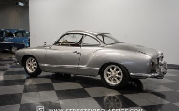 Volkswagen-Karmann-Ghia-Coupe-1969-8