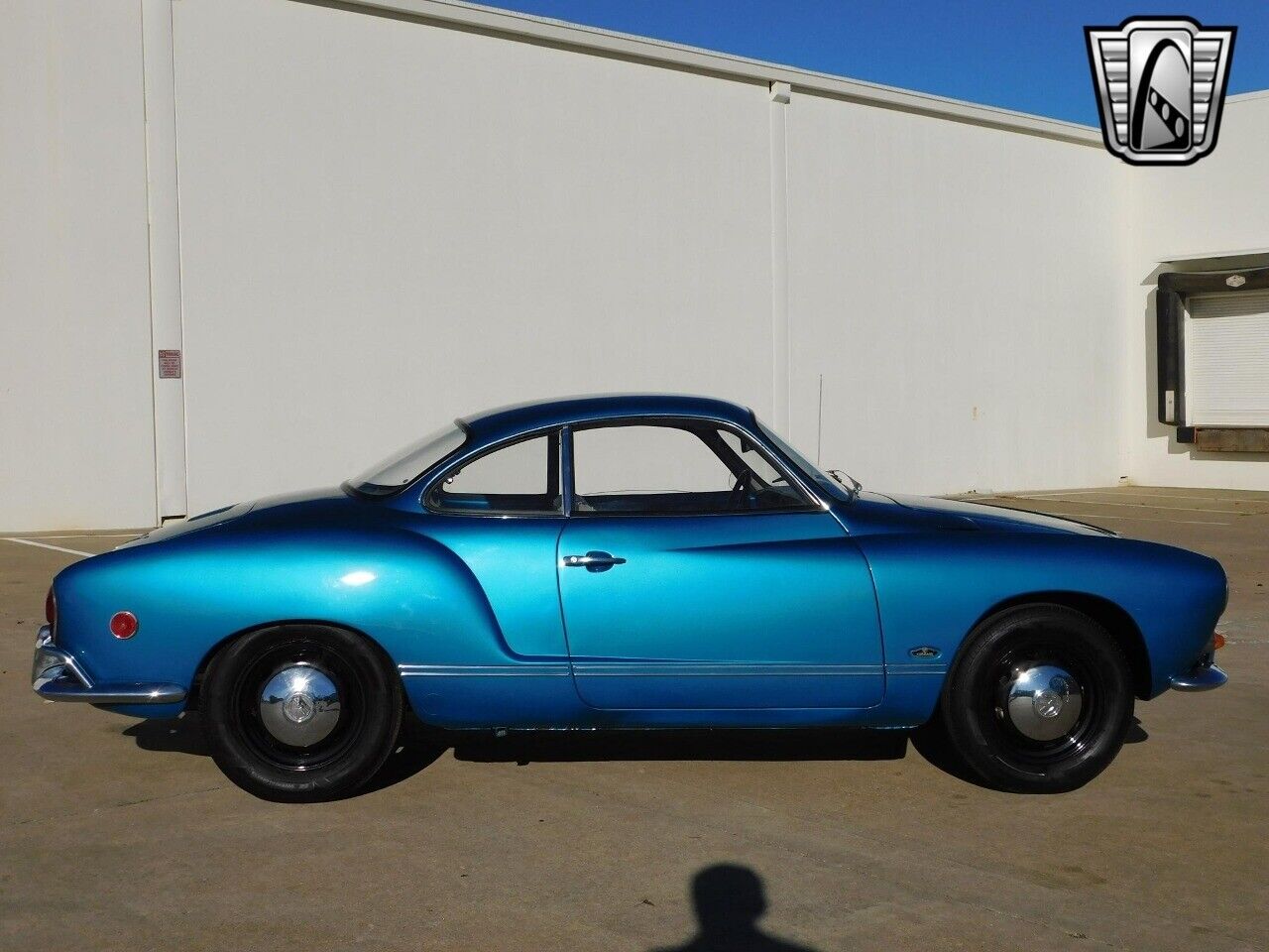 Volkswagen-Karmann-Ghia-Coupe-1969-8