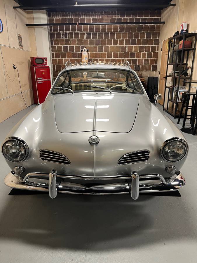 Volkswagen-Karmann-ghia-1961-11