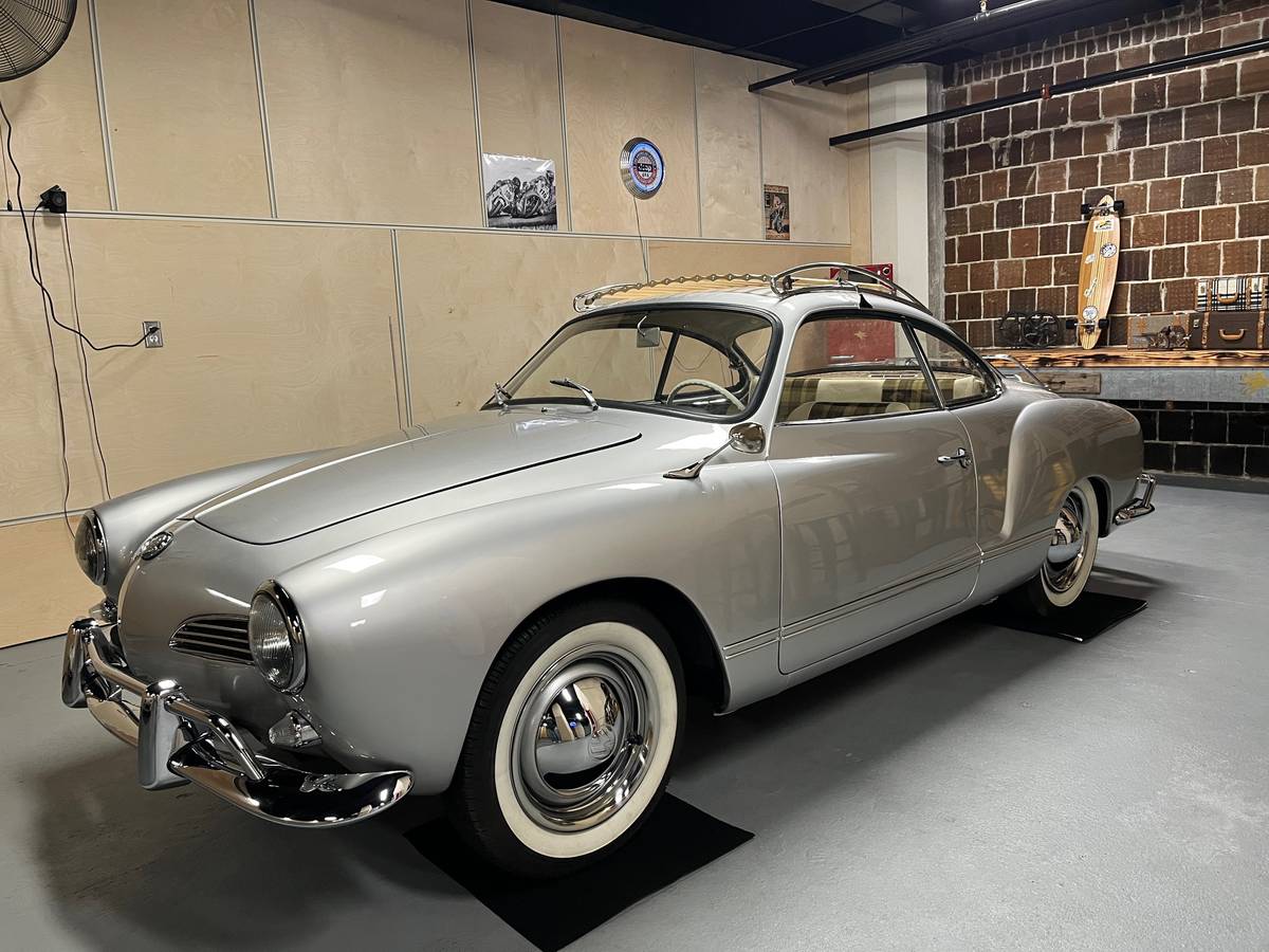 Volkswagen-Karmann-ghia-1961-7