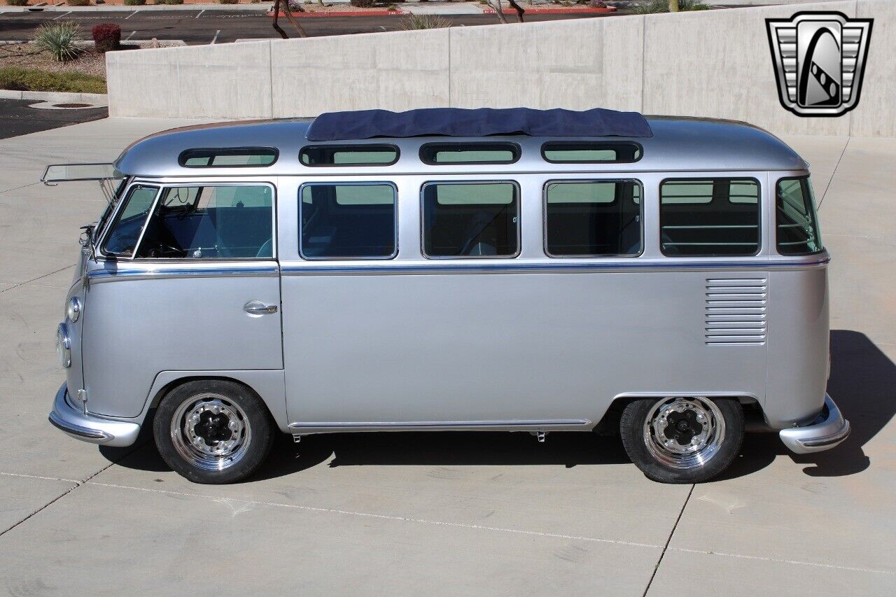 Volkswagen-Kombi-1969-11