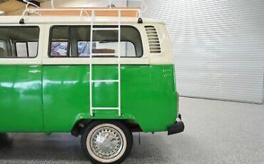 Volkswagen-Kombi-1979-11