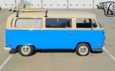 Volkswagen-Microbus-1971-8