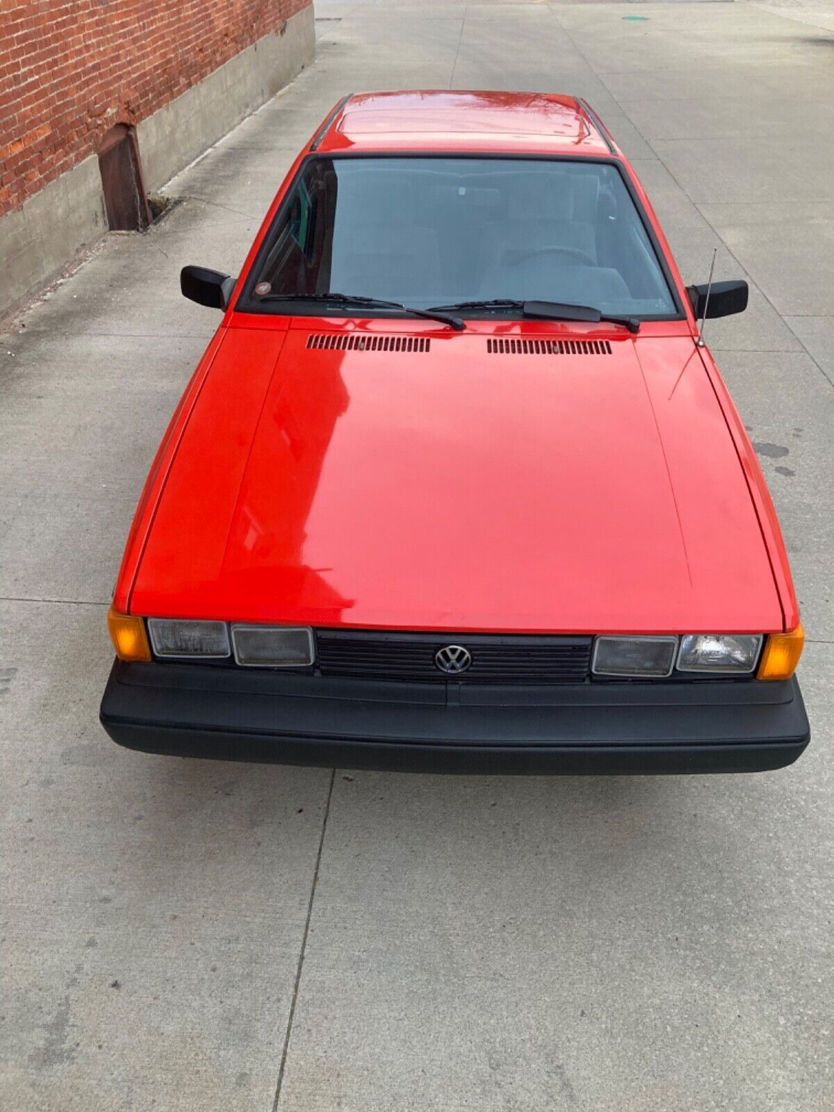 Volkswagen-Scirocco-Coupe-1984-4