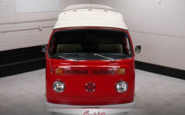 Volkswagen-T2b-camper-van-1973-1