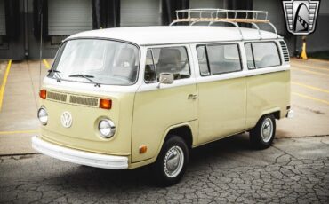 Volkswagen-Transporter-1975-6