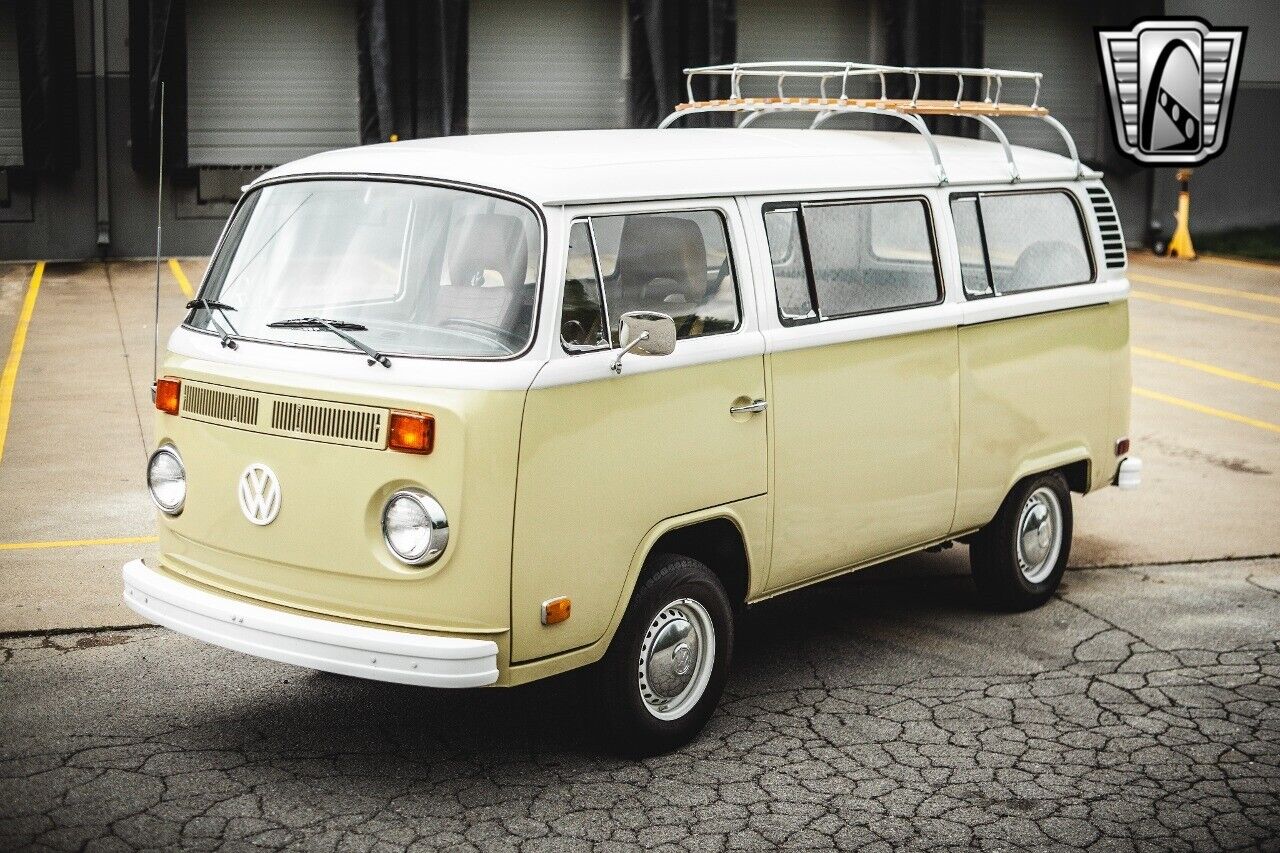 Volkswagen-Transporter-1975-6