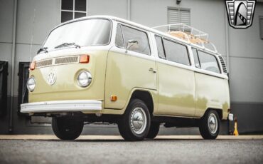 Volkswagen-Transporter-1975-8