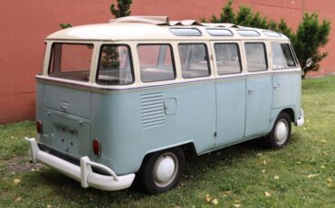 Volkswagen-Type-2-Bus-23-Window-1974-4