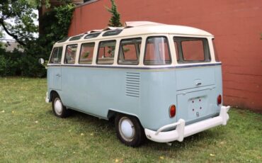 Volkswagen-Type-2-Bus-23-Window-1974-5