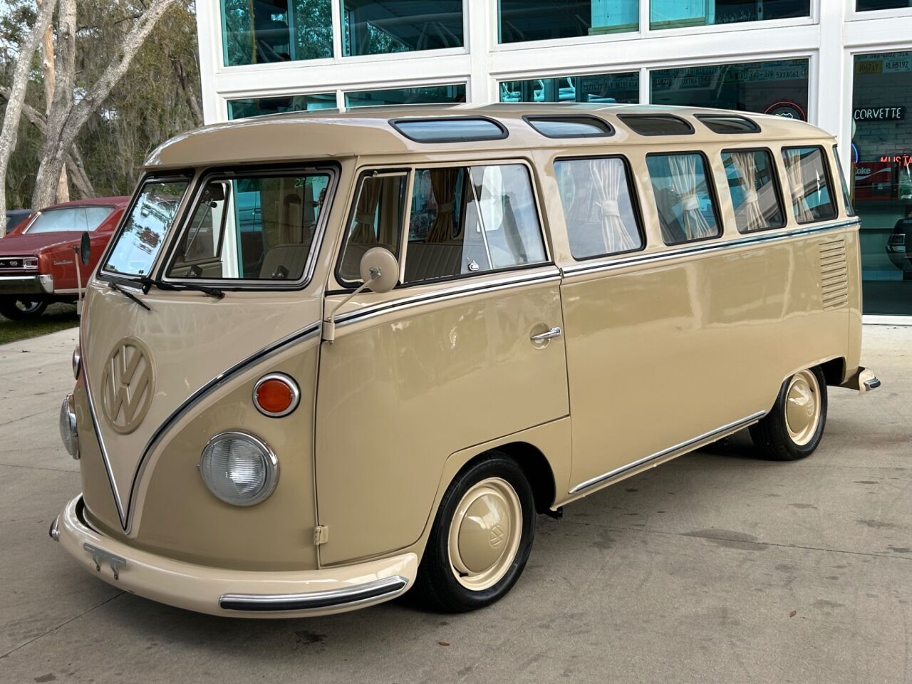 Volkswagen-Type-II-1972-9