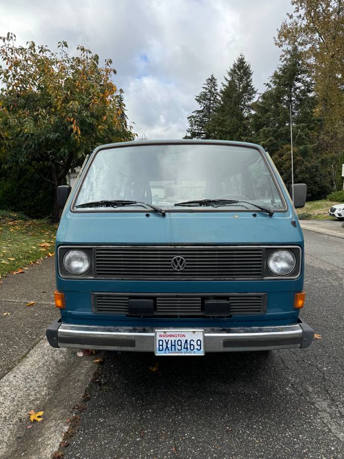 Volkswagen-Vanagon-1985-1