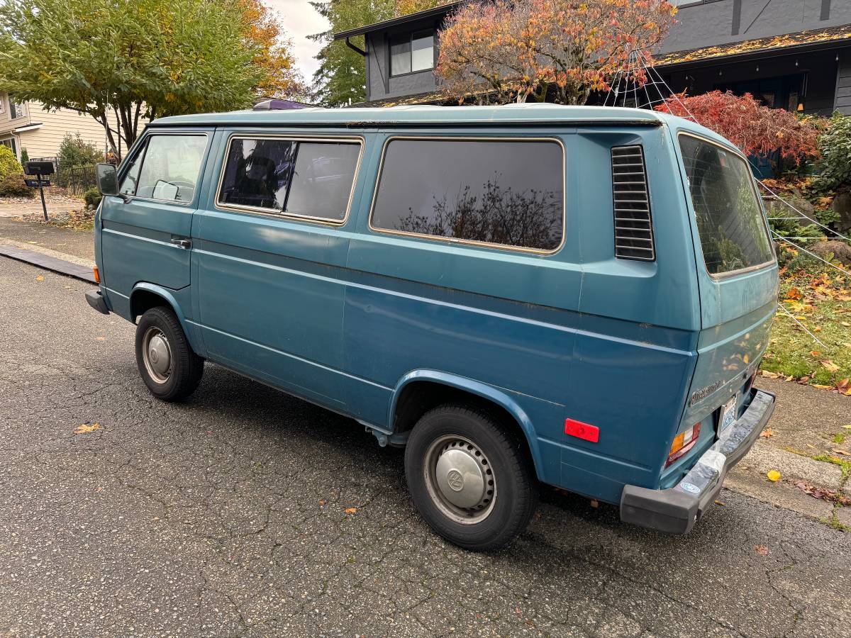 Volkswagen-Vanagon-1985-2