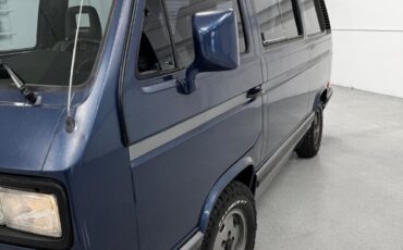 Volkswagen-Vanagon-1990-15