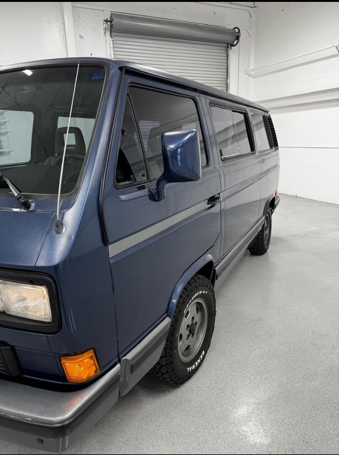 Volkswagen-Vanagon-1990-15