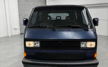 Volkswagen-Vanagon-1990-16